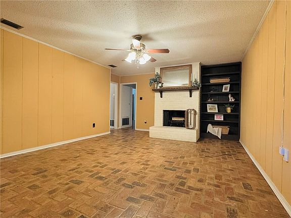 5th image of 9300 Scenic Hills Dr