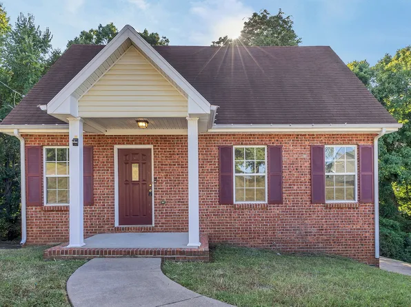 345 Brook Mead Dr, Clarksville, TN 37042