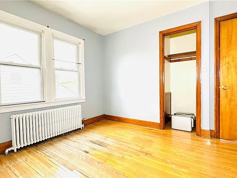 2498 Woodlawn Ave #UPPER — Photo 13
