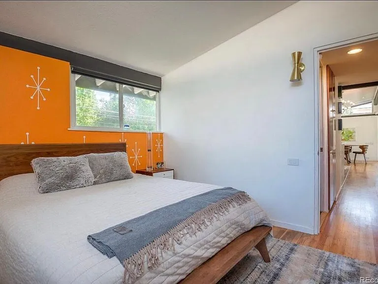 2510 S Lowell Blvd — Photo 10