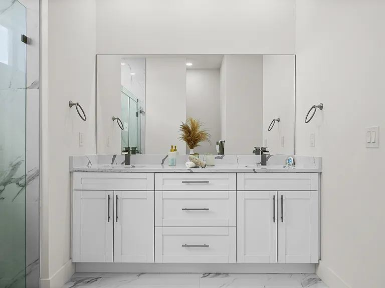 1007 SW Embers Ter — Photo 25