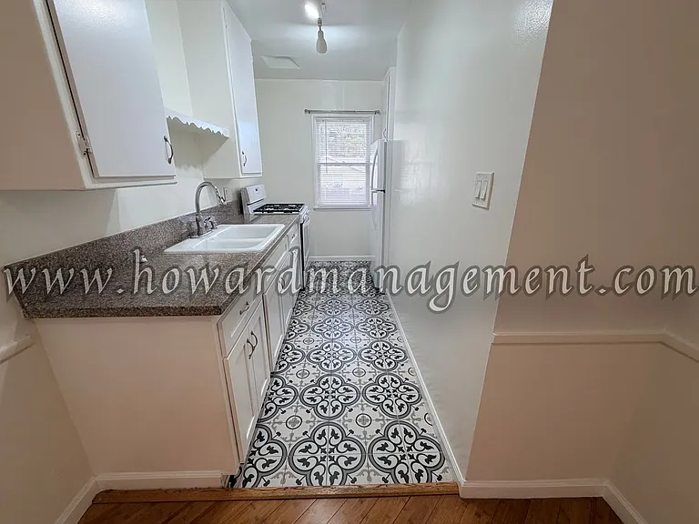 03717LO — Photo 28