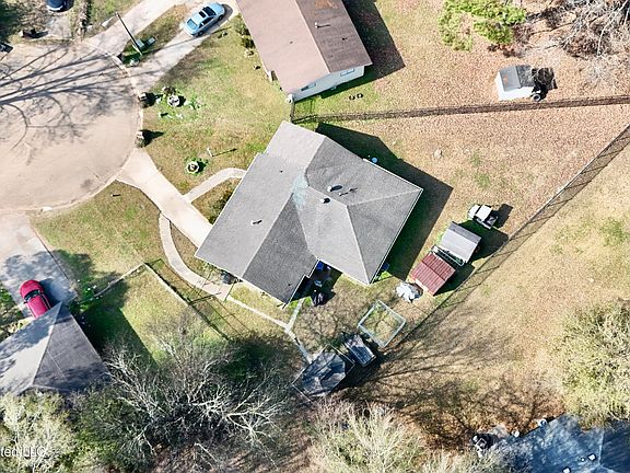 5th image of 110 Truman Pl