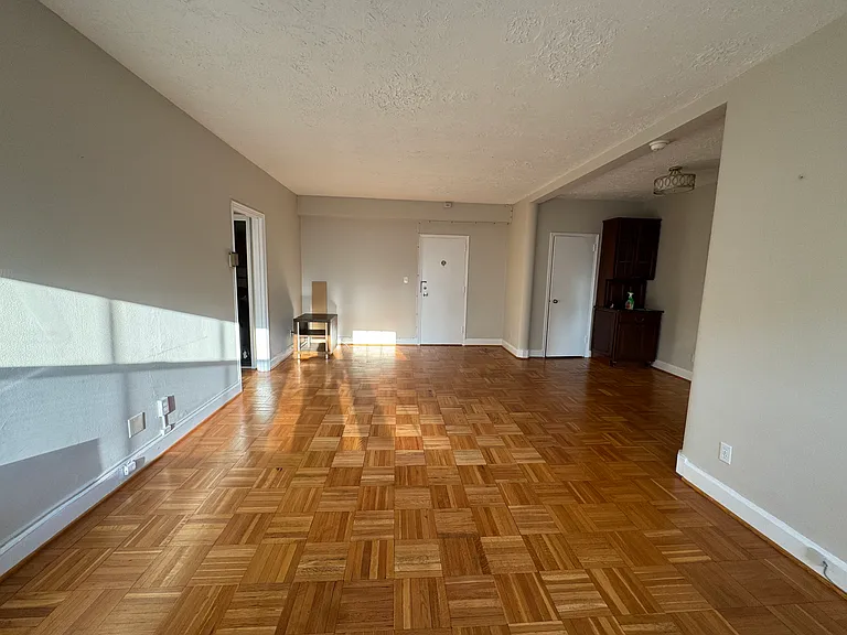 3901 Cathedral Ave NW #302 — Photo 2