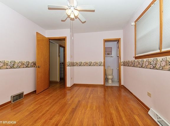 5th image of 14604 Sherman Ave