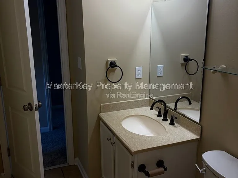 1401 Ravensthorpe Dr — Photo 14