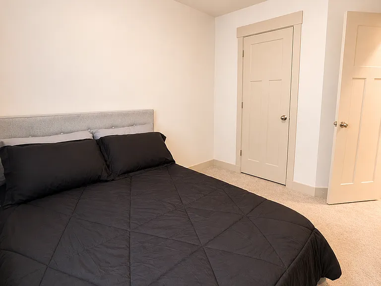 1315 Boston Ct — Photo 9