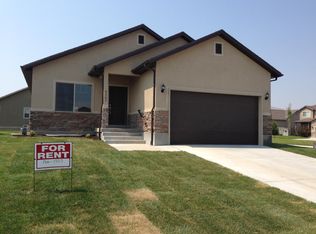 8367 N Nairn Rd, Eagle Mountain, UT 84005