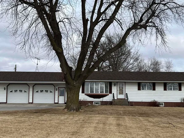 1891 200th St, New Hampton, IA 50659