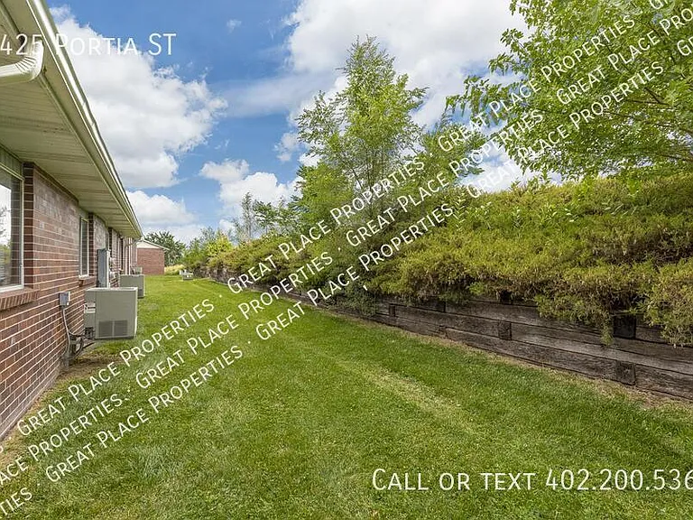 3425 Portia St — Photo 7