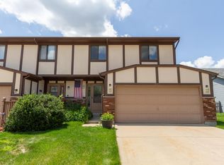 1032 Bent Tree Ct, Elgin, IL 60120