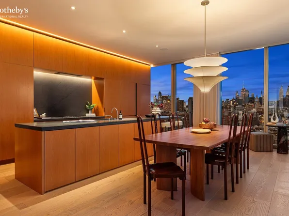 215 Chrystie Street 28E image 16 of 17
