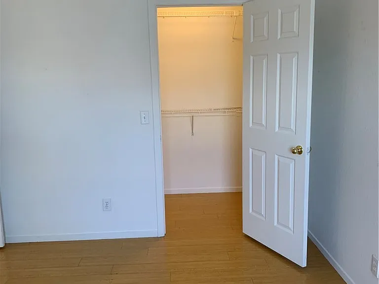 7617 Allerton Ave — Photo 37
