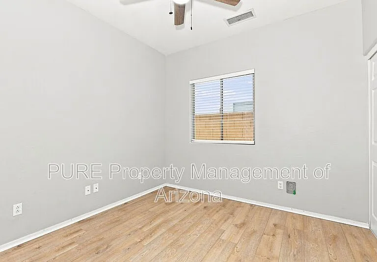 536 E Yellow Wood Ave — Photo 17