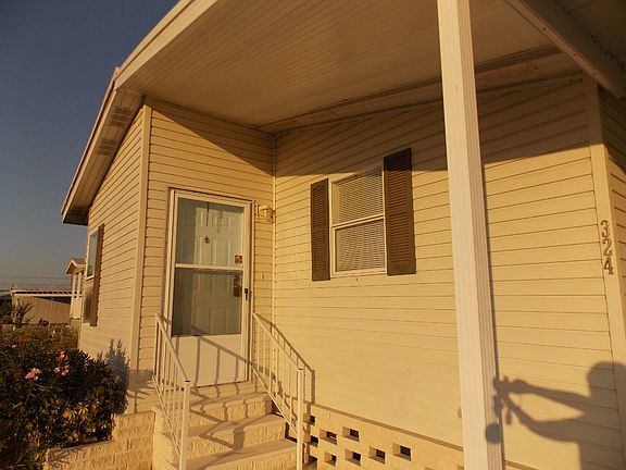 3rd image of 324 Sonnet Ln
