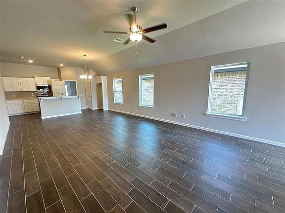 5th image of 1009 SW 139th St