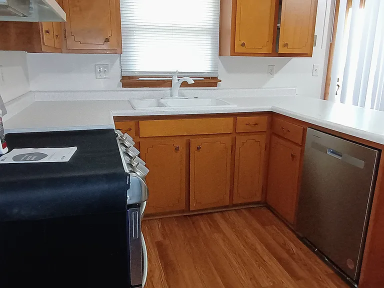 2139 N William Ave — Photo 10