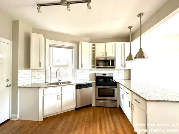 4401 N Clark St #2S, Chicago, IL 60640