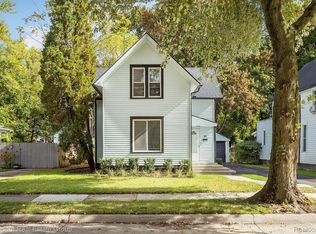 22 Stapleton St, Mount Clemens, MI 48043