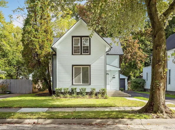 22 Stapleton St, Mount Clemens, MI 48043