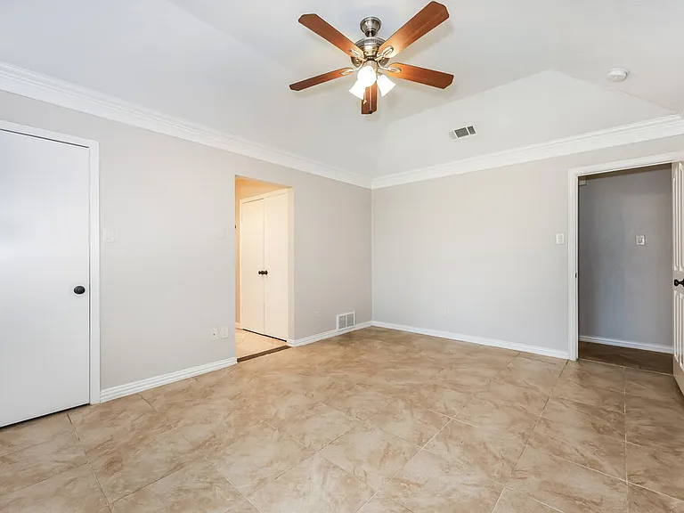 3400 Meadowmoor St — Photo 10