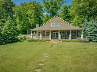 414 Maple Ln, Buchanan, MI 49107
