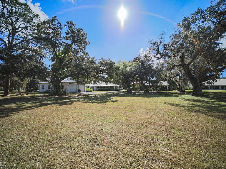 1250 Riverbend Dr — Photo 21