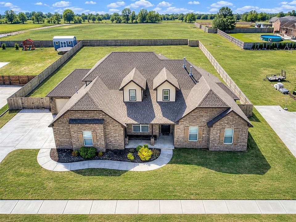 1st image of 2817 Bens Cir