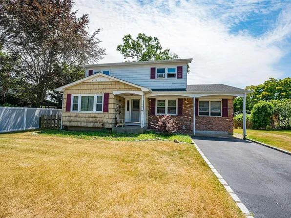 27 Regina Drive, Sayville, NY 11782