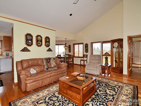4th image of 654 W Sandlewood Ct