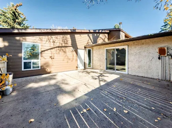 5404 S 10th Ave SE #130, Calgary, AB T2A 5G4