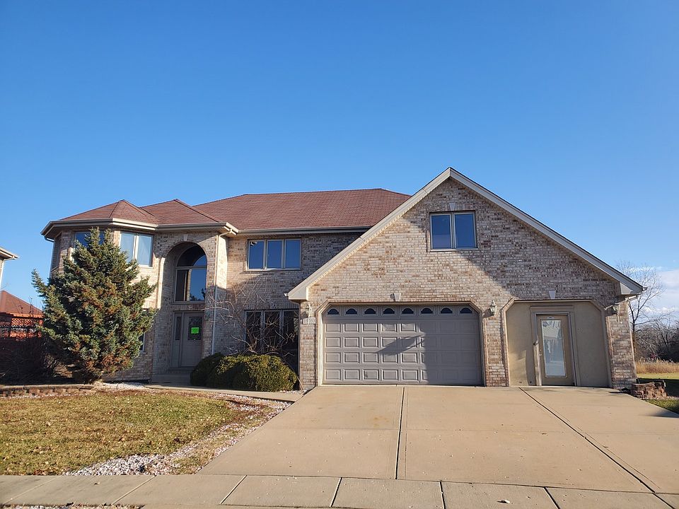 1st image of 19053 Canterbury Pl