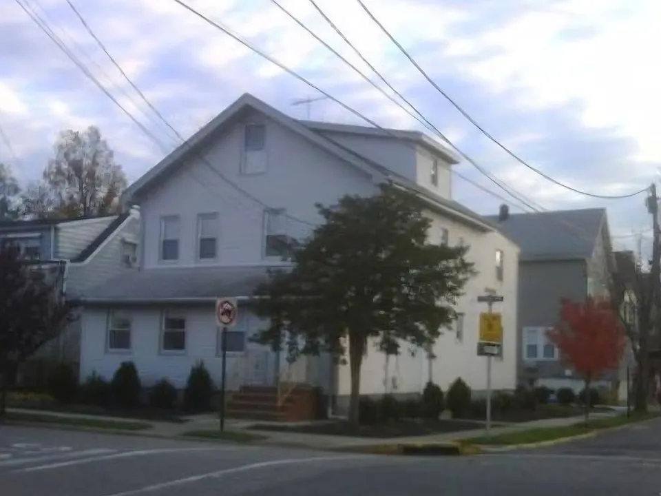 Central Ave