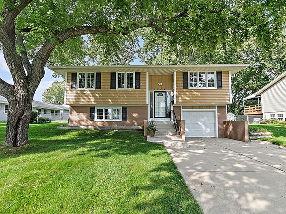 2nd image of 1804 Syracuse Ln
