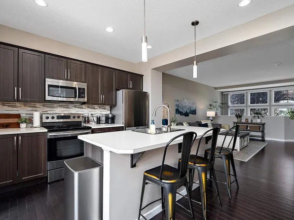21915 99th Ave NW, Edmonton, AB T5T 4M5