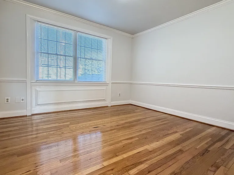 819 S Alfred St #2 — Photo 16
