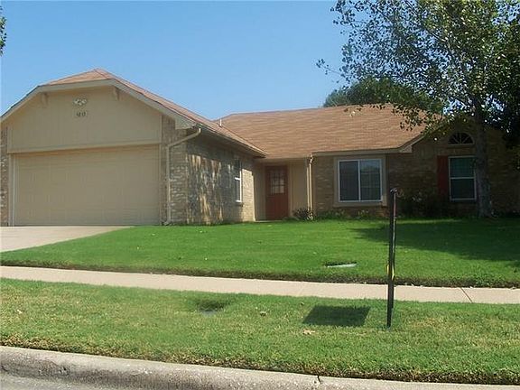 2nd image of 4815 Hollow Tree Dr