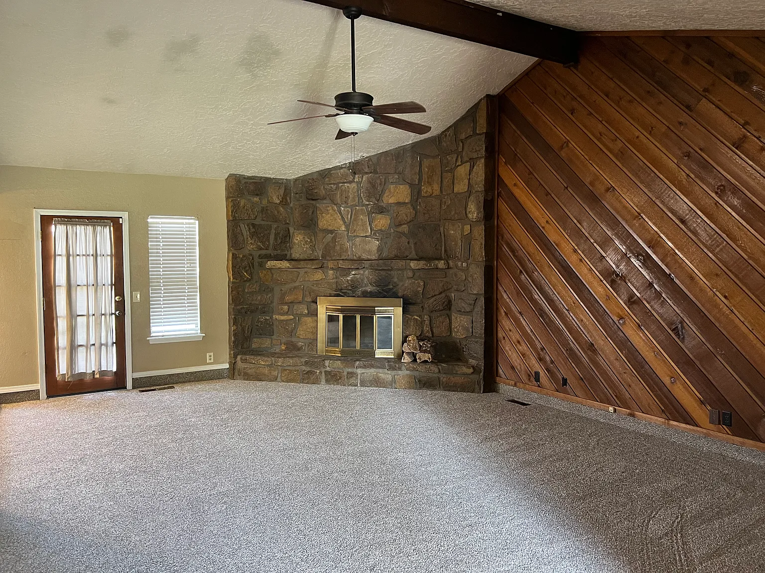 3 bed, 1790 sqft, $1,825 — Photo 3