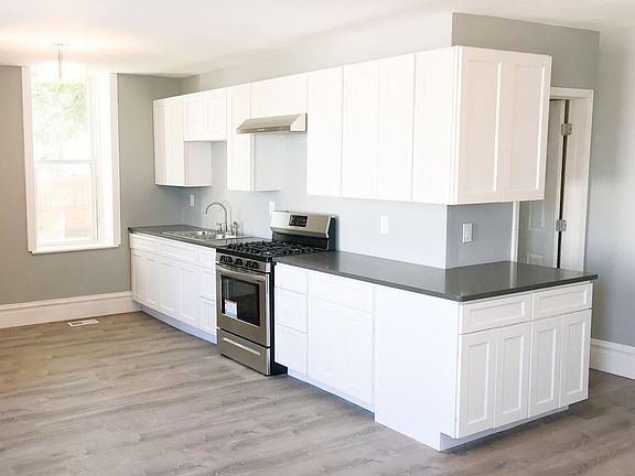 3rd image of 8100 S Broadway APT A