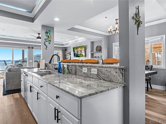 4th image of 160 E Palisades Condo Dr Unit 2B
