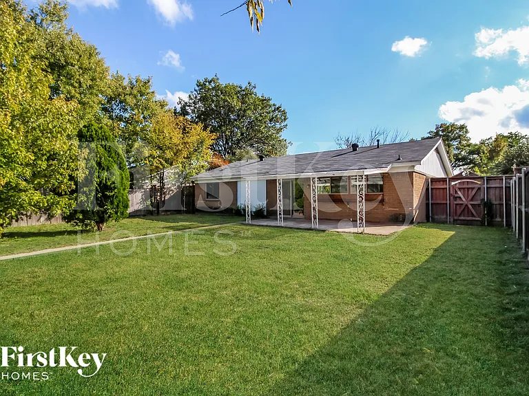 3529 Birchwood Ln — Photo 18