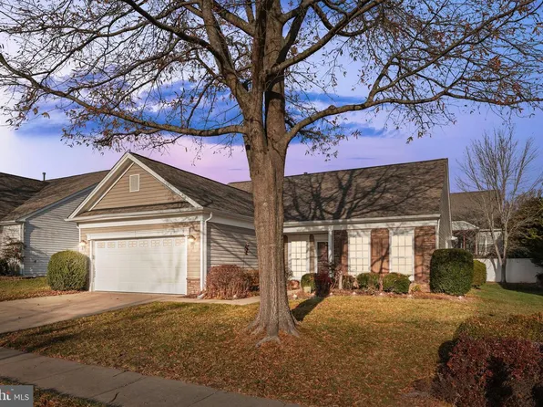 19 Calloway Dr, Fredericksburg, VA 22406