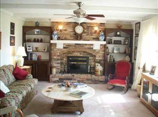 3342 SW Friar Rd, Topeka, KS 66614