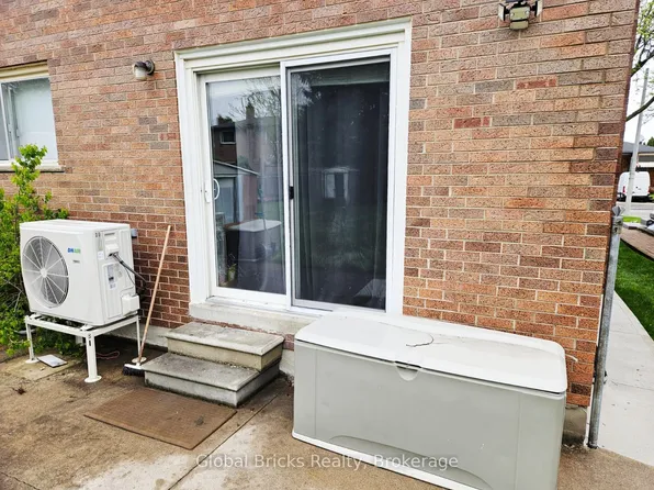 2406 Cashmere Ave #Basement, Mississauga, ON L5B 2M6