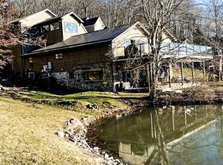 208 Flat Top Lake Rd, Ghent, WV 25843