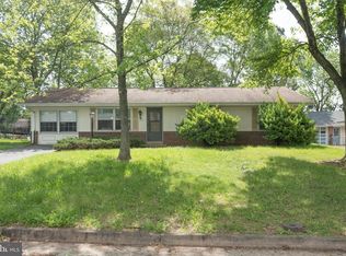 1702 N Craig St, Sterling, VA 20164