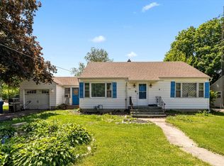 212 4th St, Earlville, IL 60518