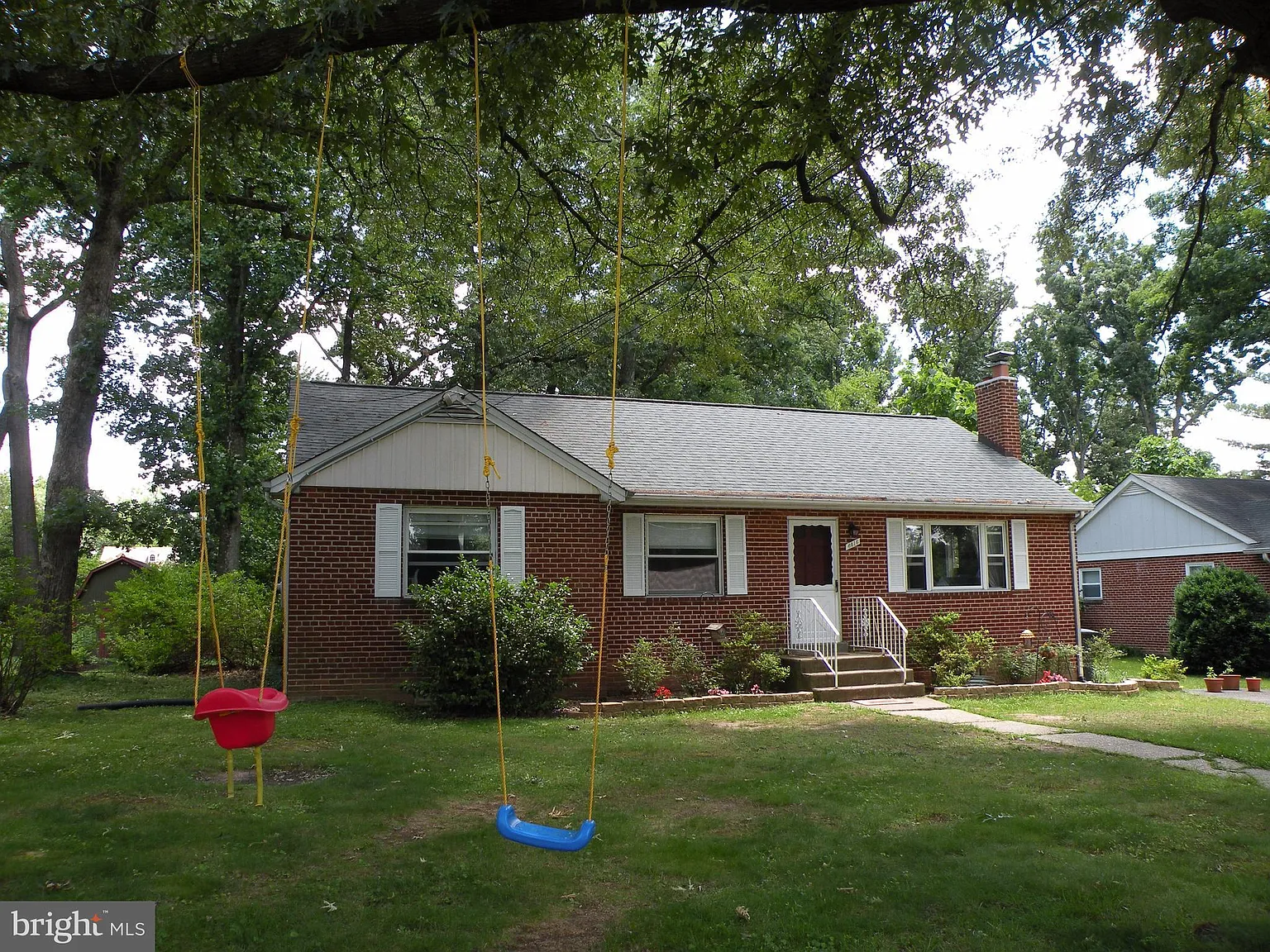 3 bed, 2.0 bath, 1226 sqft, $3,500 — Photo 2
