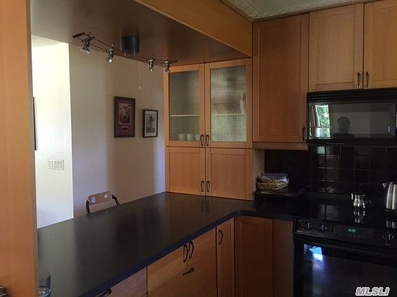 2nd image of 62 Hawthorne Ave