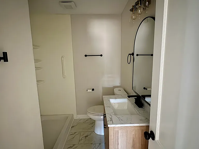 1041 Montgomery St #1041 — Photo 12